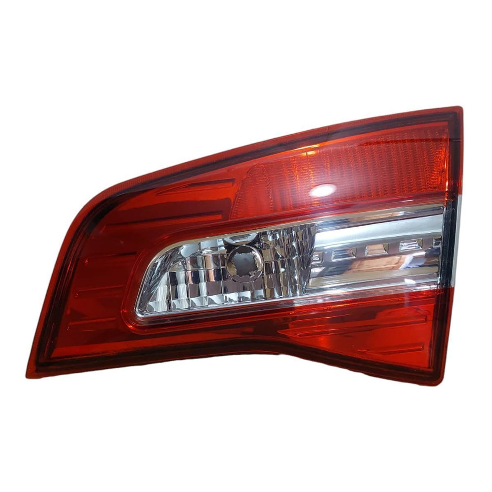 Foco trasero interior derecho Koleos 2.5 AT 2TR25 2009-2015
