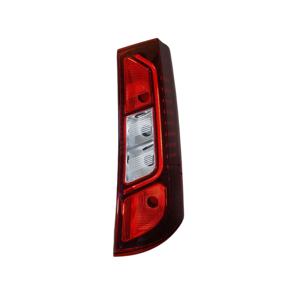 Farol trasero derecho Express 1.5 K9K 2020-2024