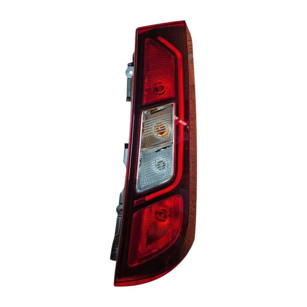 Farol trasero derecho Express 1.5 K9K 2020-2024